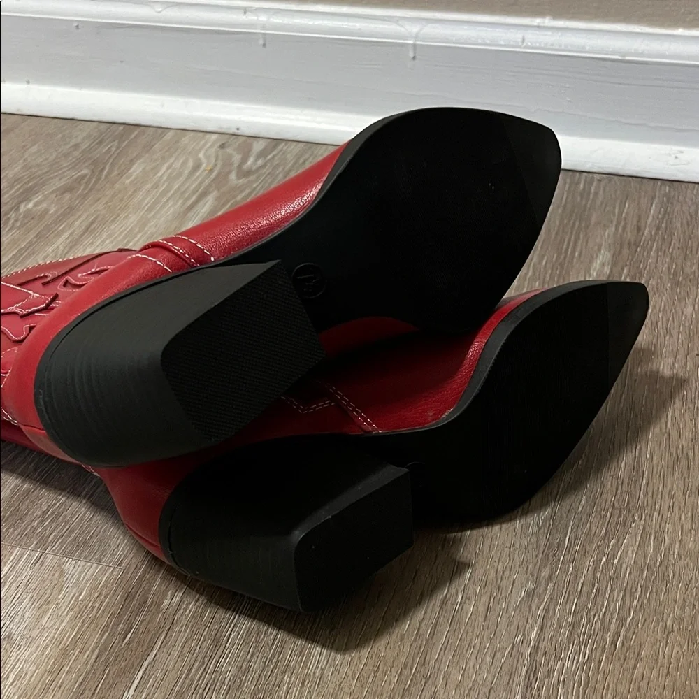 NWOT Red Western Boots - Picture 3 of 4
